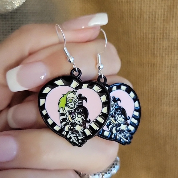 BEETLEJUICE EARRINGS - Picture 3 of 5